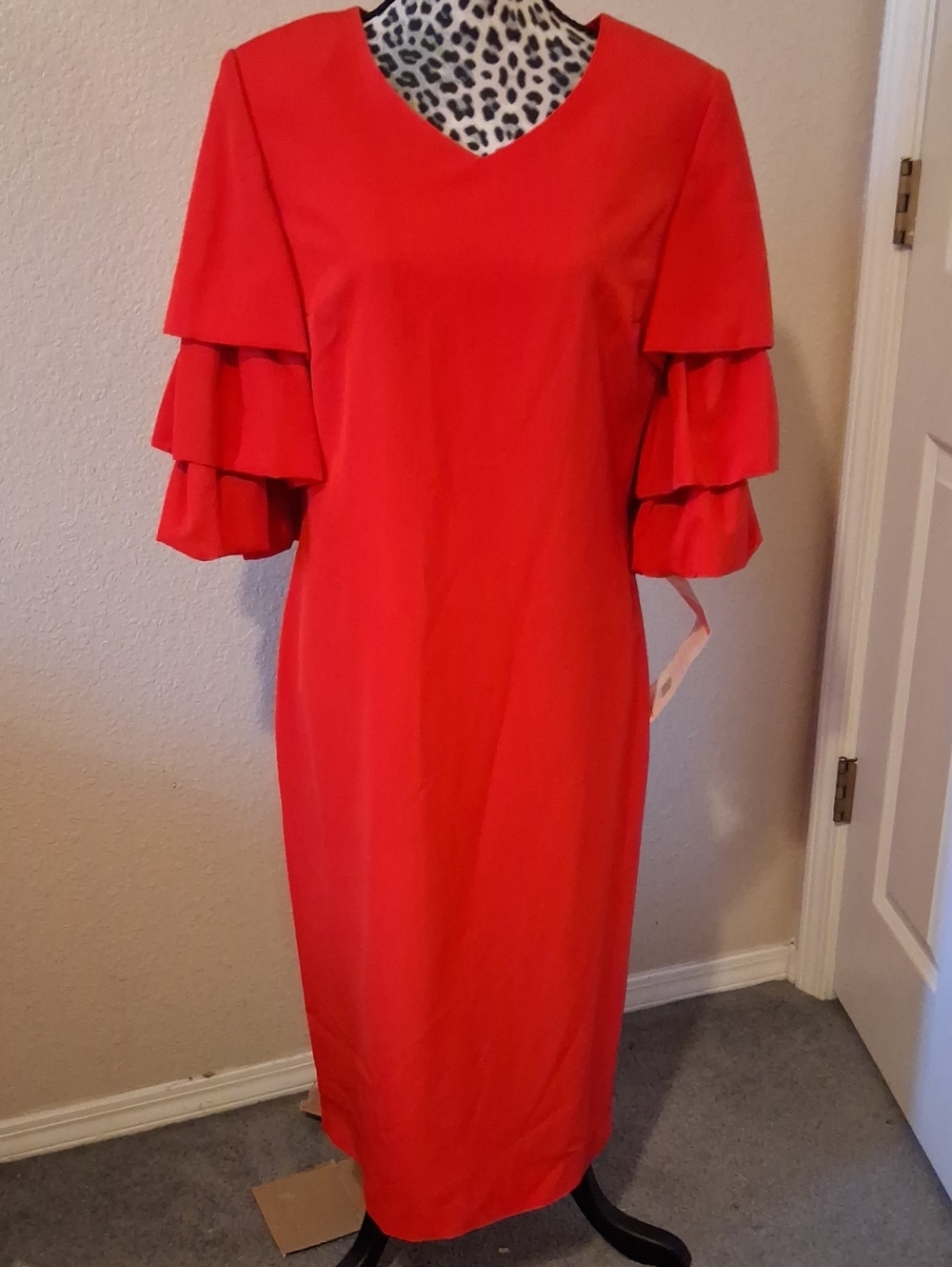 NWT Especially Yours Red V-Neck Dress. Puffed Tiered Sleeve Midi Dress. 8